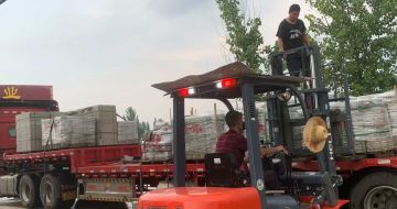 咸阳 黄金麻冰裂纹，地铺石装车