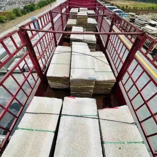 咸阳 黄金麻花岗岩荔枝面，光面毛板装车完成