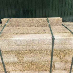 咸阳 黄金麻花岗岩石材机切面栏杆料半成品