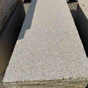 咸阳 黄金麻花岗岩荔枝面毛板，半成品