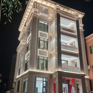 咸阳 芝麻白花岗岩别墅外墙夜间效果