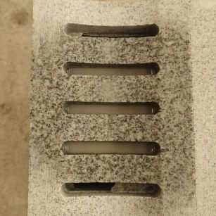 咸阳 芝麻白拉丝面花岗岩U型开槽排水槽