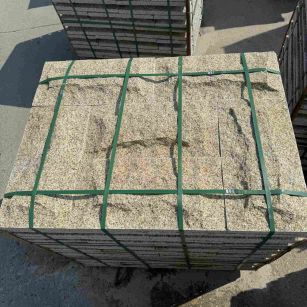 咸阳 黄金麻花岗岩石材自然面蘑菇石成品