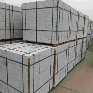 咸阳 白麻花岗岩石材荔枝面地铺石（300*600*50）