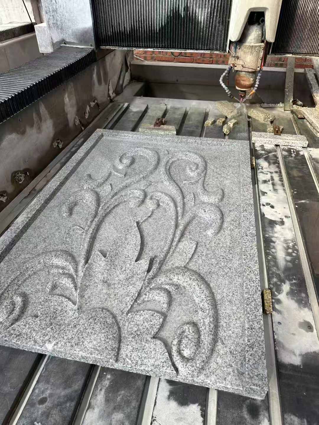 咸阳 白麻别墅干挂雕花板