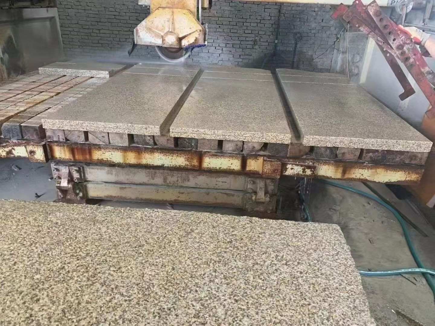 咸阳 黄金麻荔枝面成品板加工