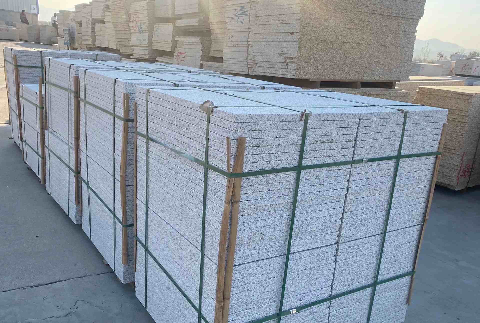 咸阳 白麻花岗岩荔枝面地铺石