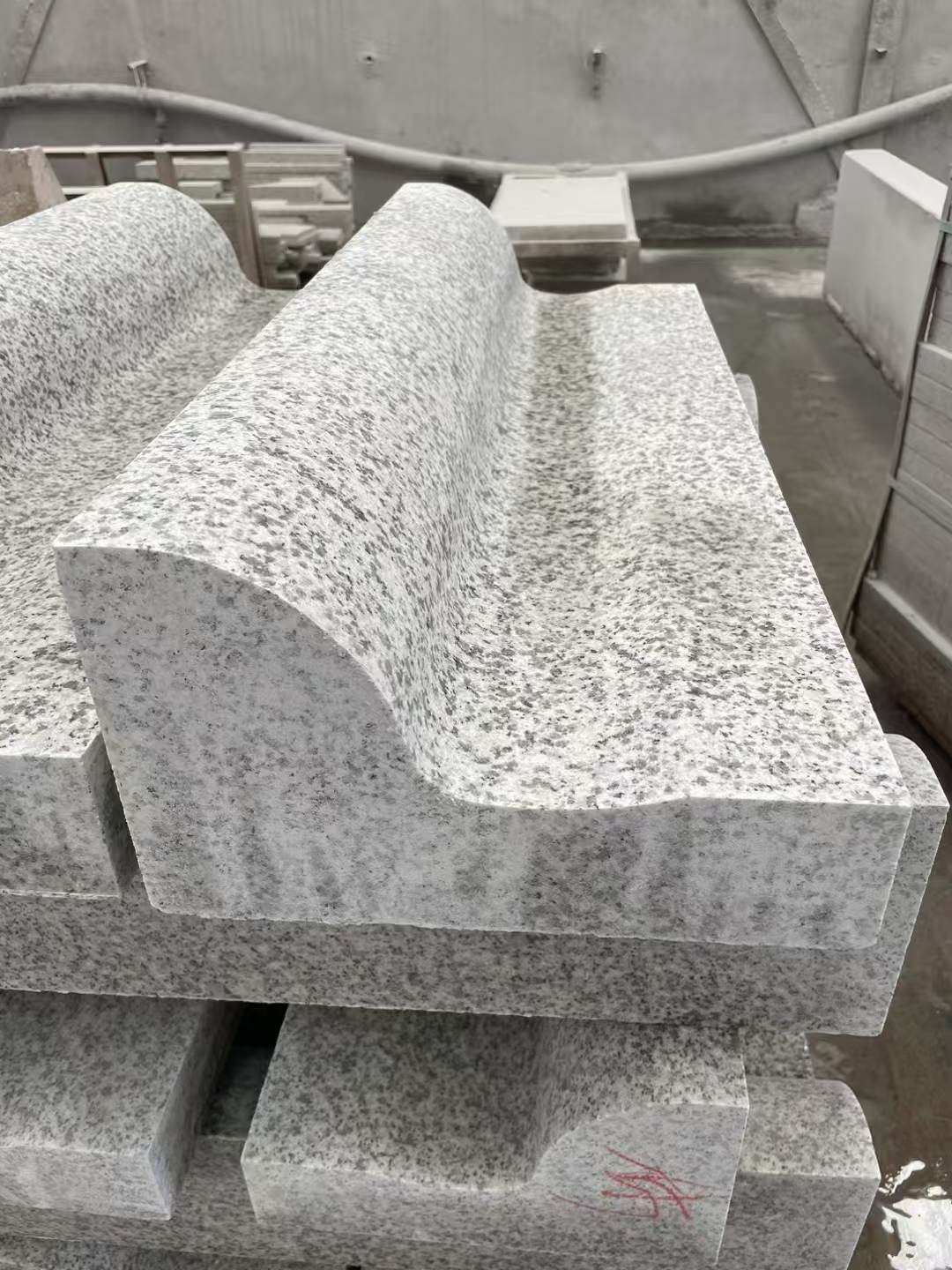 咸阳 白麻花岗岩S型路沿石，路侧石，马路牙子等