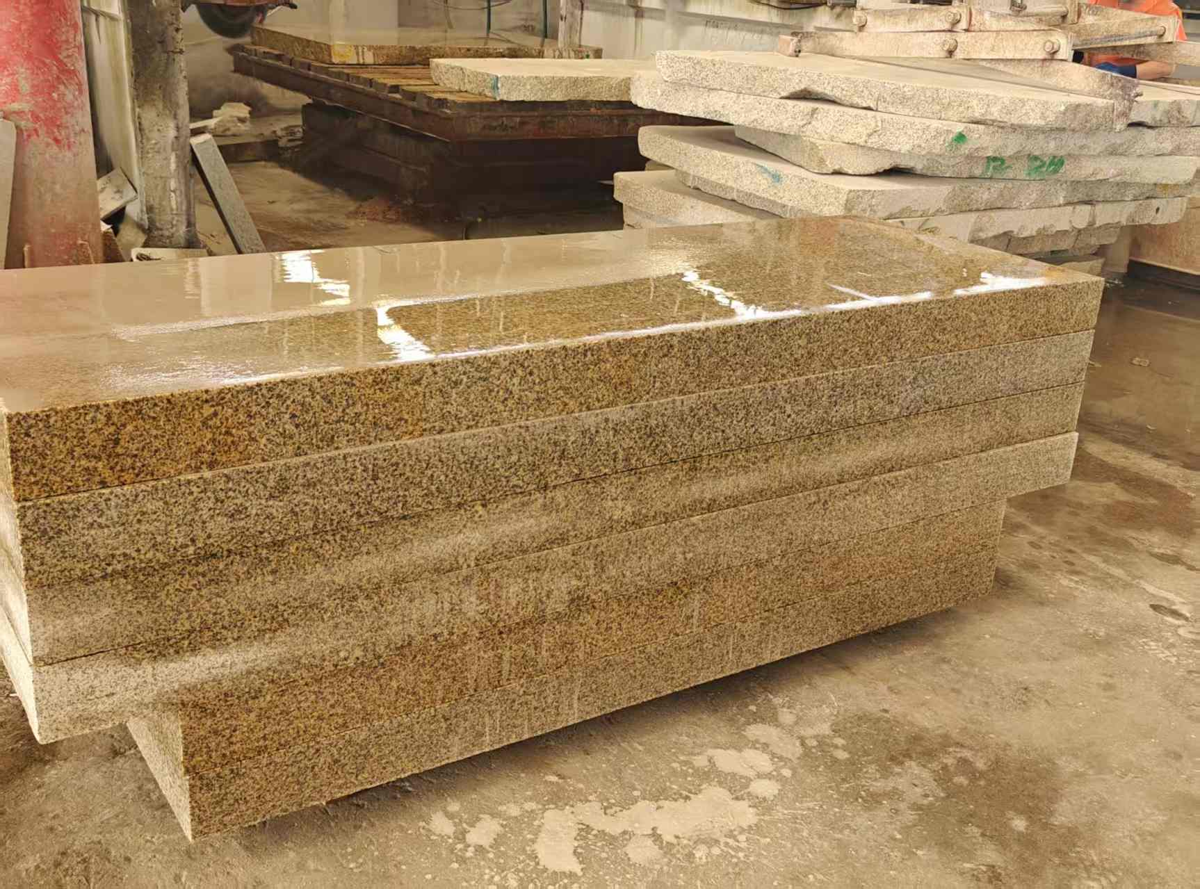 咸阳 黄金麻栏杆料半成品加工中