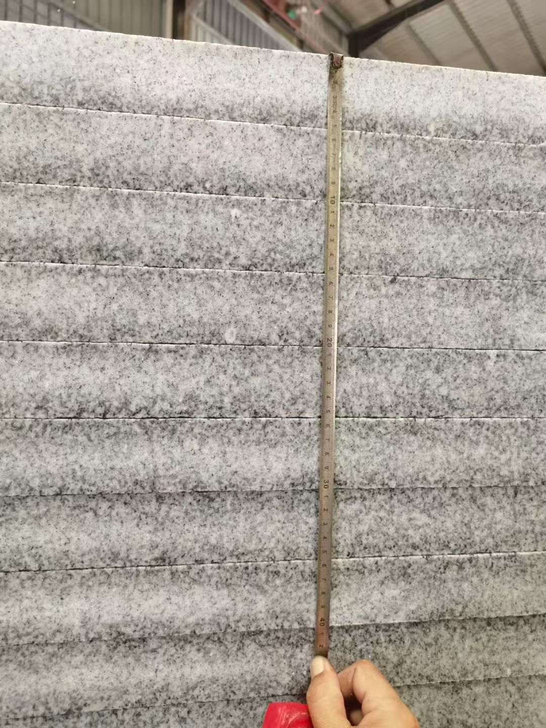 咸阳 芝麻白火烧成品厚薄均匀，B料价格接近A料质量