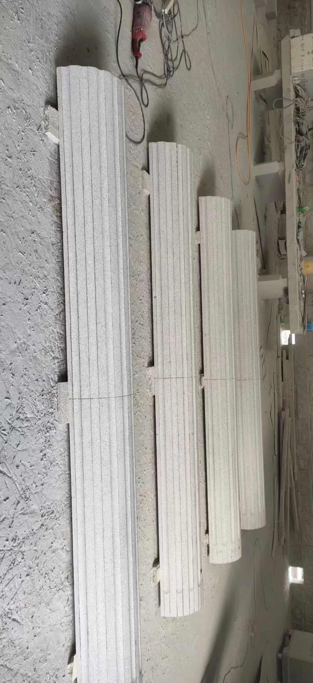 咸阳 花岗岩厂家带你看白麻花岗岩门楼大柱柱皮