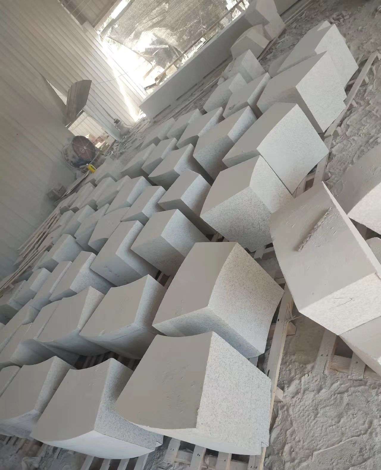 咸阳 白麻花岗岩异形坐凳