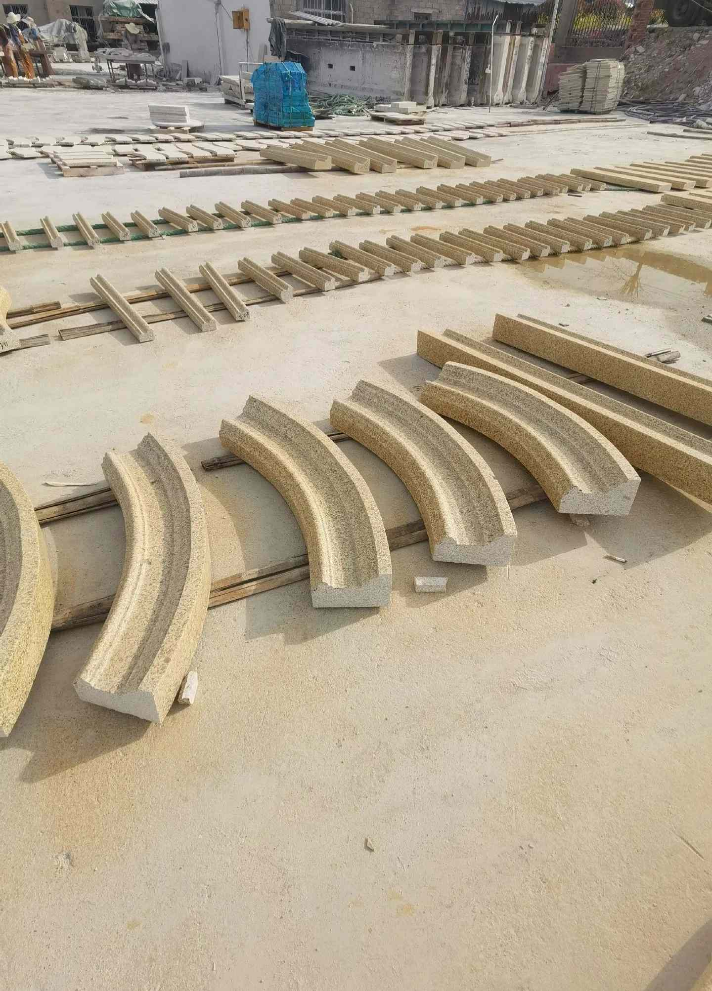 咸阳 黄金麻花岗岩别墅线条