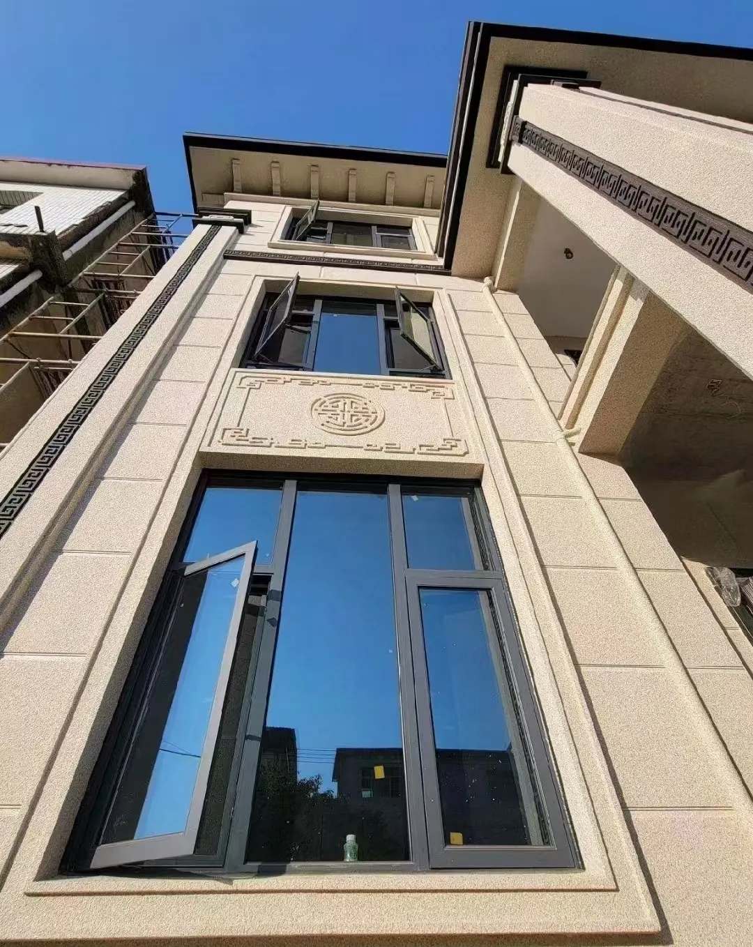 咸阳 黄金麻荔枝面别墅外墙干挂效果展示