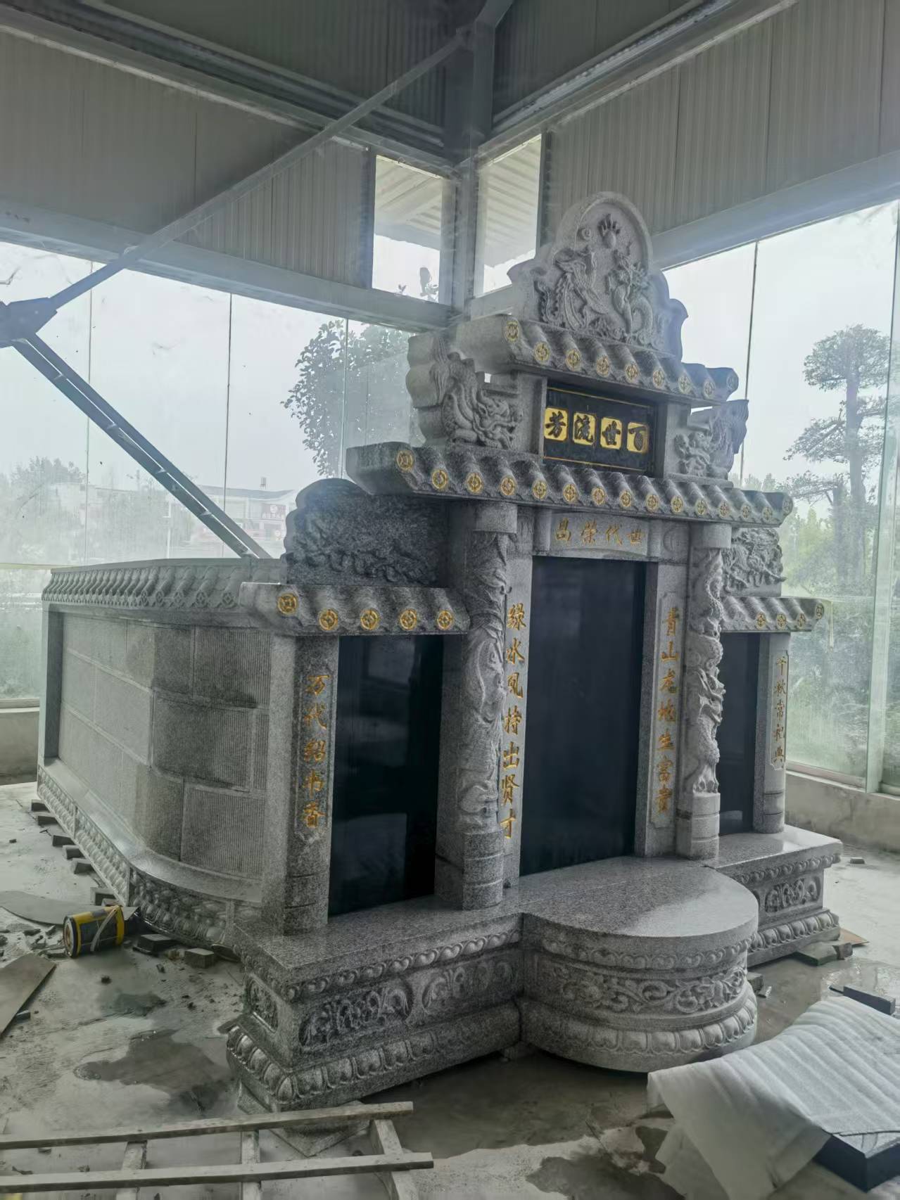 咸阳 芝麻白墓碑效果展示图